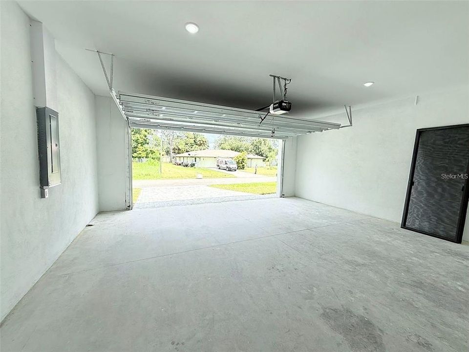 For Rent: $2,400 (4 beds, 3 baths, 2158 Square Feet)