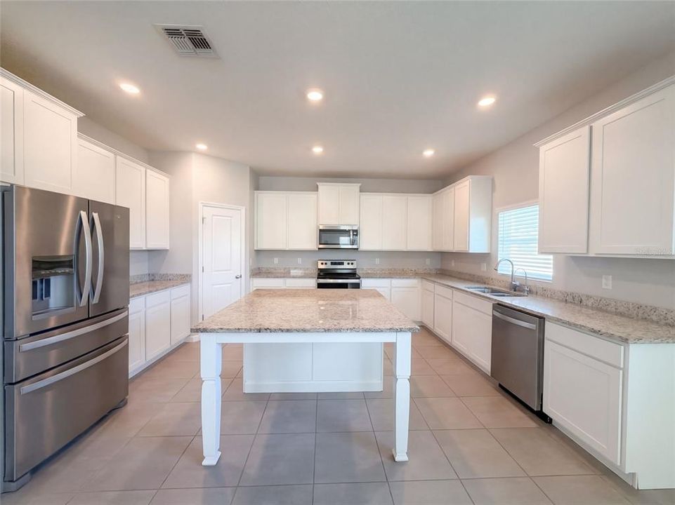 En Venta: $490,000 (4 camas, 4 baños, 3878 Pies cuadrados)
