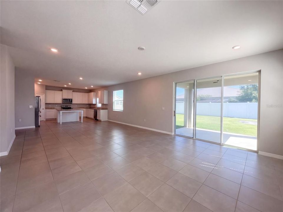 En Venta: $490,000 (4 camas, 4 baños, 3878 Pies cuadrados)