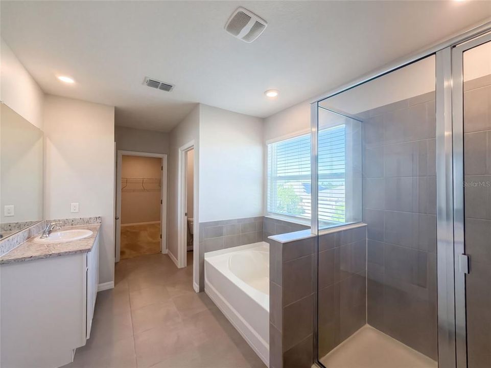 En Venta: $490,000 (4 camas, 4 baños, 3878 Pies cuadrados)