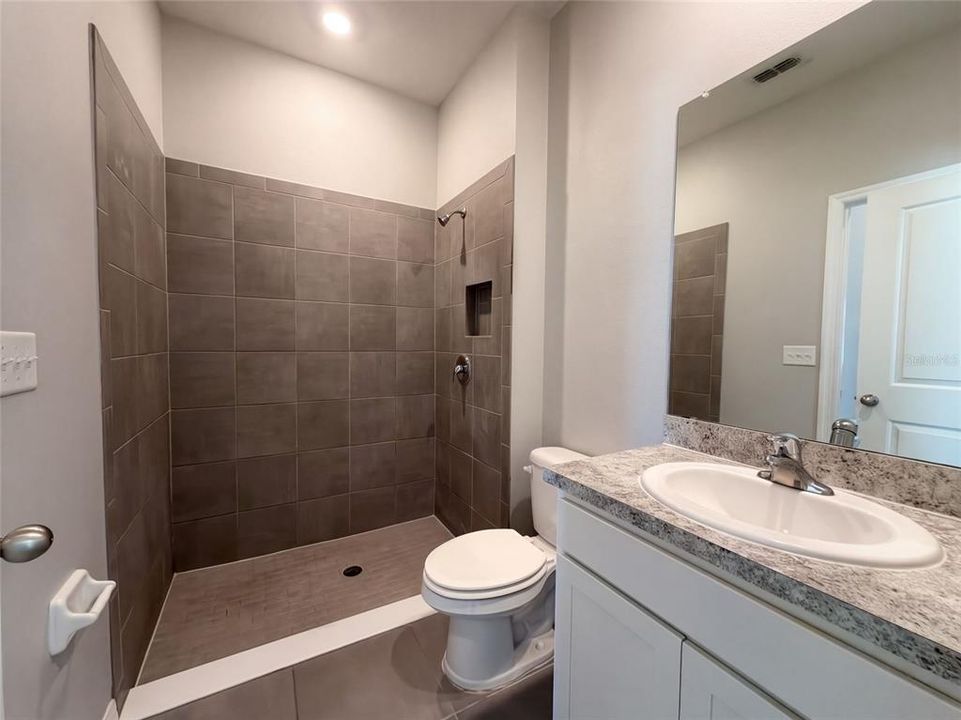 En Venta: $490,000 (4 camas, 4 baños, 3878 Pies cuadrados)