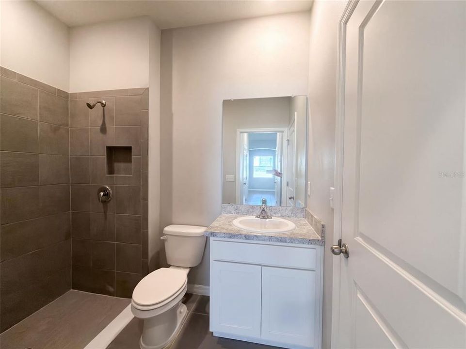 En Venta: $490,000 (4 camas, 4 baños, 3878 Pies cuadrados)