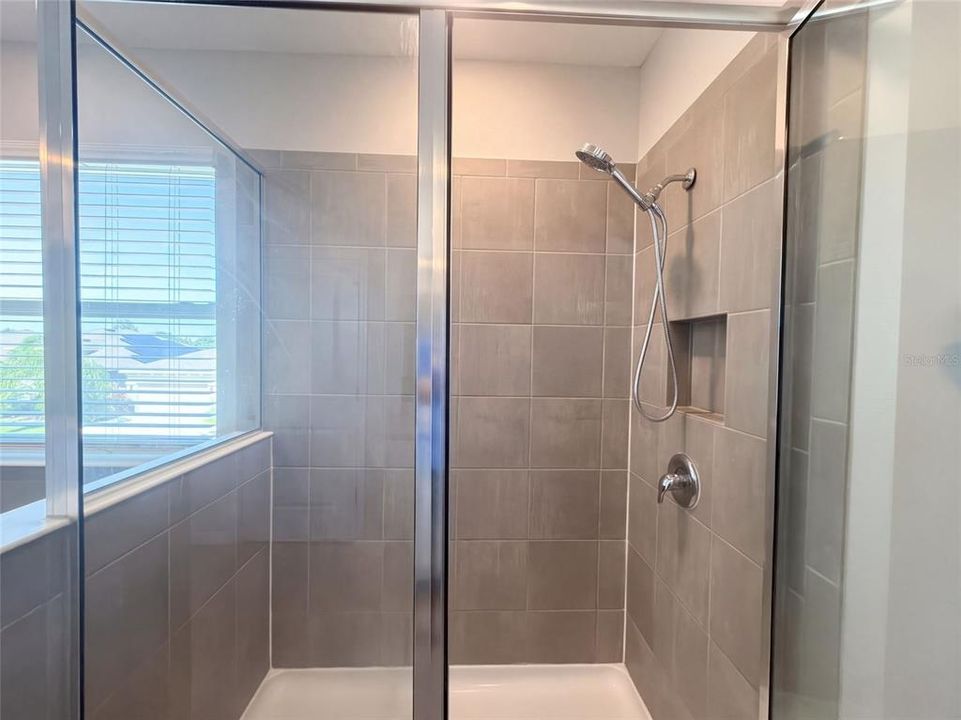 En Venta: $490,000 (4 camas, 4 baños, 3878 Pies cuadrados)