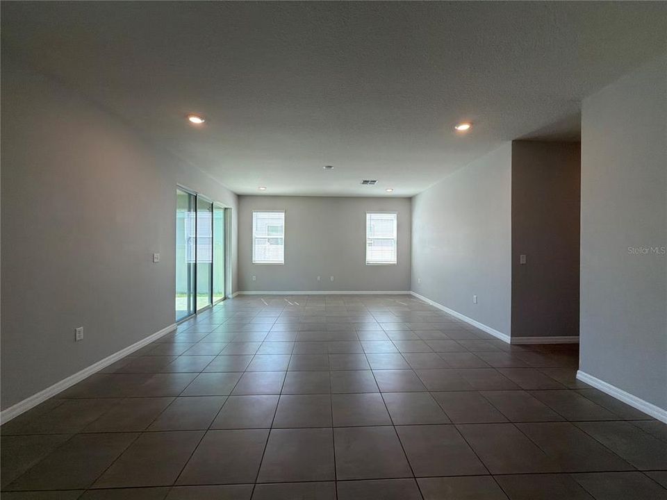 En Venta: $490,000 (4 camas, 4 baños, 3878 Pies cuadrados)