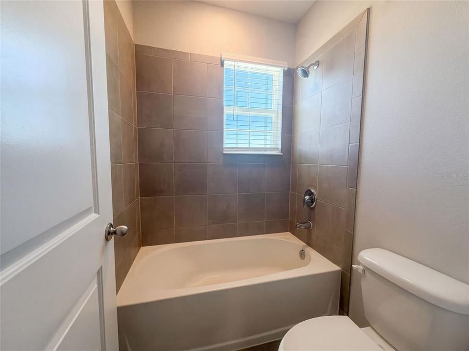 En Venta: $490,000 (4 camas, 4 baños, 3878 Pies cuadrados)