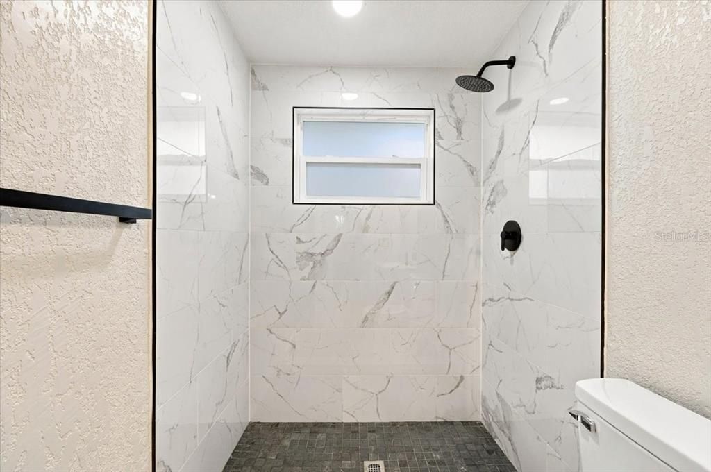 На продажу: $249,900 (3 спален, 2 ванн, 1140 Квадратных фут)