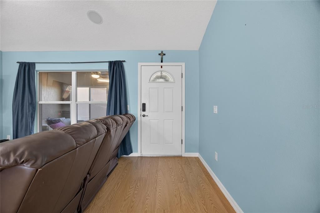 For Sale: $526,000 (3 beds, 2 baths, 1619 Square Feet)