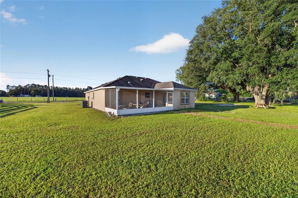 For Sale: $526,000 (3 beds, 2 baths, 1619 Square Feet)