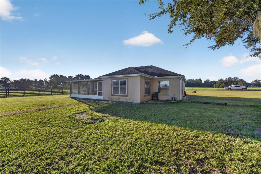 For Sale: $526,000 (3 beds, 2 baths, 1619 Square Feet)