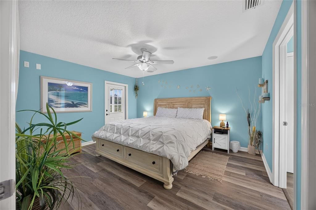 For Sale: $526,000 (3 beds, 2 baths, 1619 Square Feet)