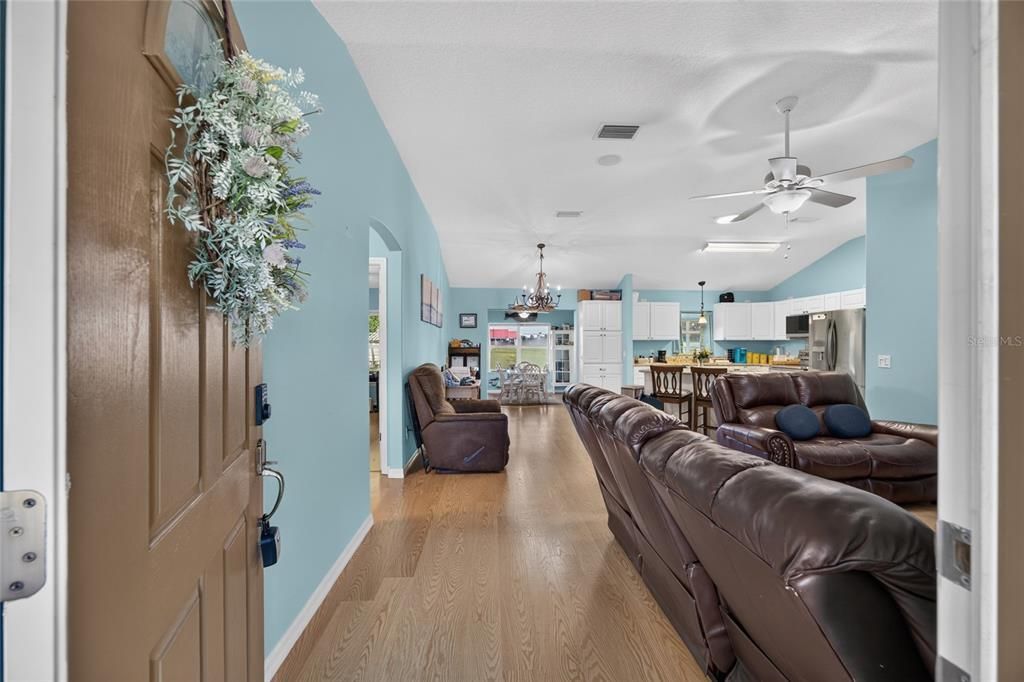 For Sale: $526,000 (3 beds, 2 baths, 1619 Square Feet)
