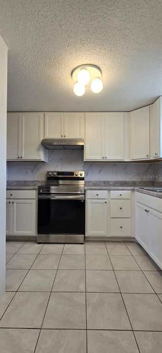 В аренду: $1,350 (2 спален, 1 ванн, 792 Квадратных фут)