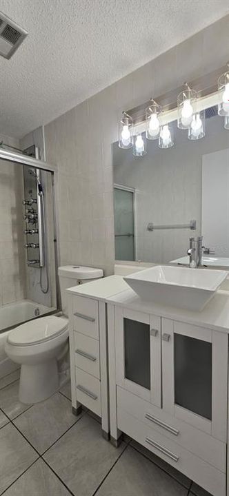 В аренду: $1,350 (2 спален, 1 ванн, 792 Квадратных фут)