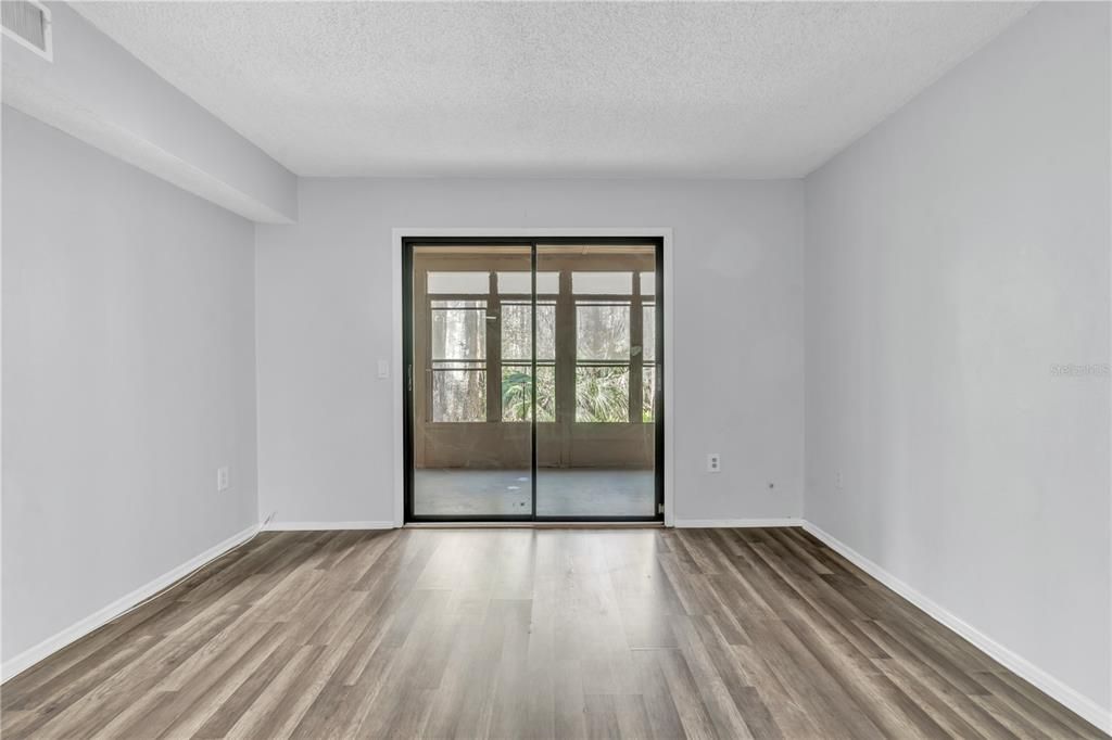 В аренду: $1,350 (2 спален, 1 ванн, 1008 Квадратных фут)