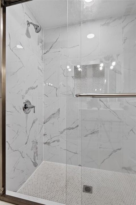 En Venta: $249,888 (4 camas, 3 baños, 1307 Pies cuadrados)