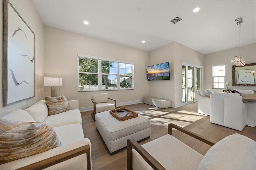For Sale: $1,395,000 (5 beds, 4 baths, 3000 Square Feet)