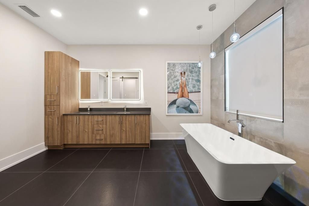 For Sale: $1,395,000 (5 beds, 4 baths, 3000 Square Feet)