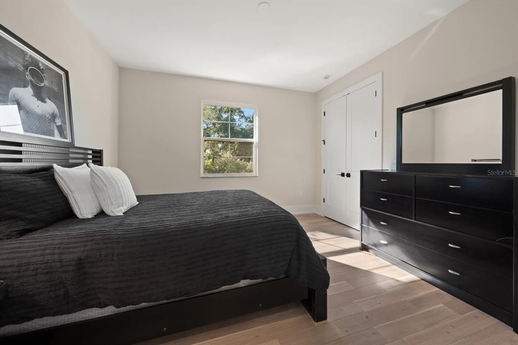 For Sale: $1,395,000 (5 beds, 4 baths, 3000 Square Feet)