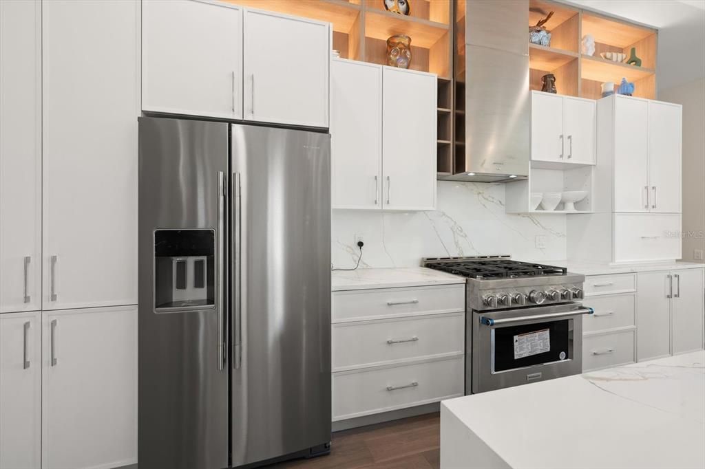 For Sale: $1,395,000 (5 beds, 4 baths, 3000 Square Feet)