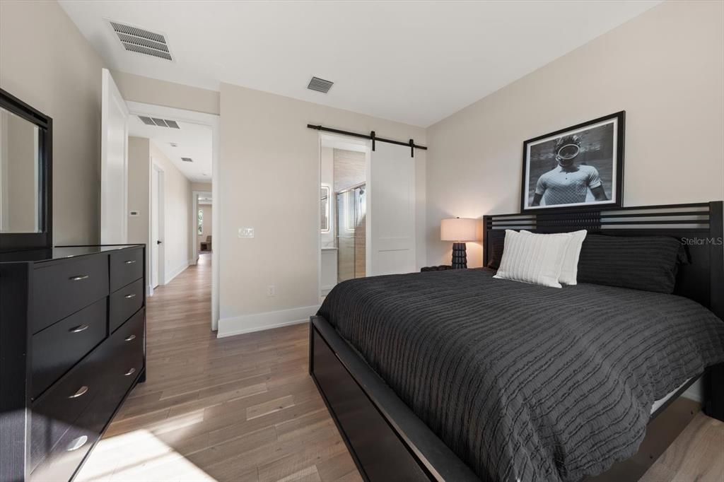 For Sale: $1,395,000 (5 beds, 4 baths, 3000 Square Feet)