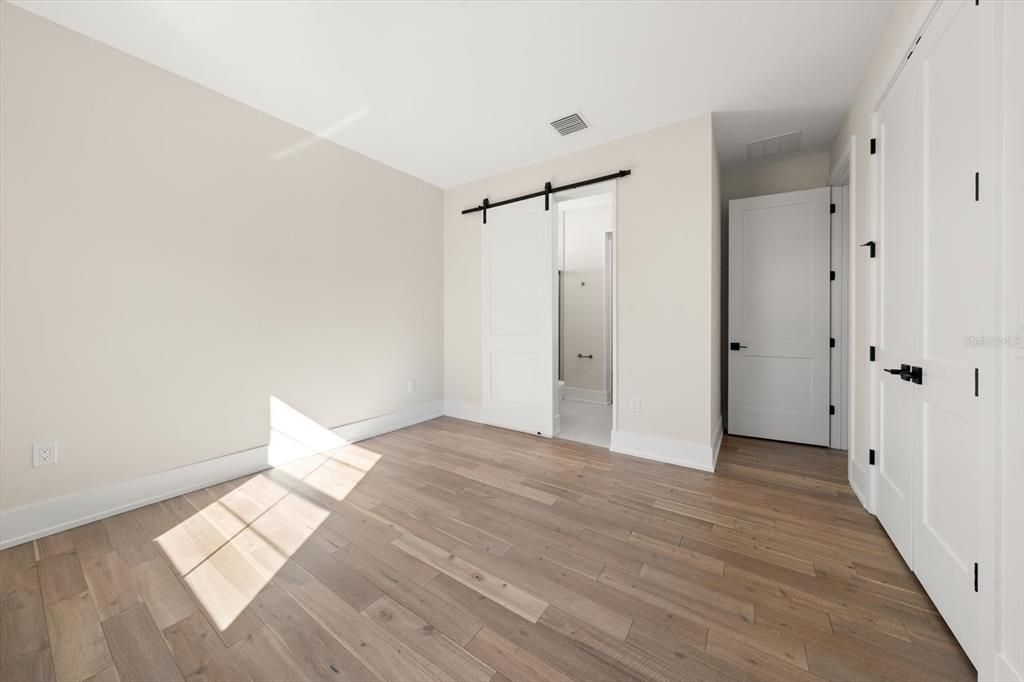 For Sale: $1,395,000 (5 beds, 4 baths, 3000 Square Feet)