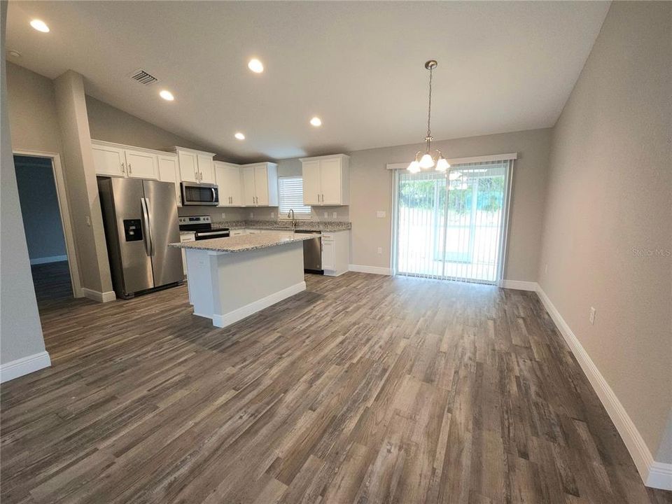 For Rent: $1,795 (3 beds, 2 baths, 1453 Square Feet)