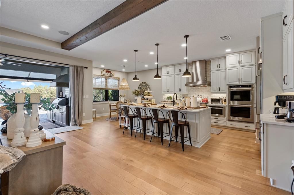 En Venta: $1,265,000 (4 camas, 3 baños, 3510 Pies cuadrados)