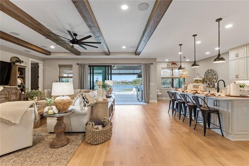 En Venta: $1,265,000 (4 camas, 3 baños, 3510 Pies cuadrados)