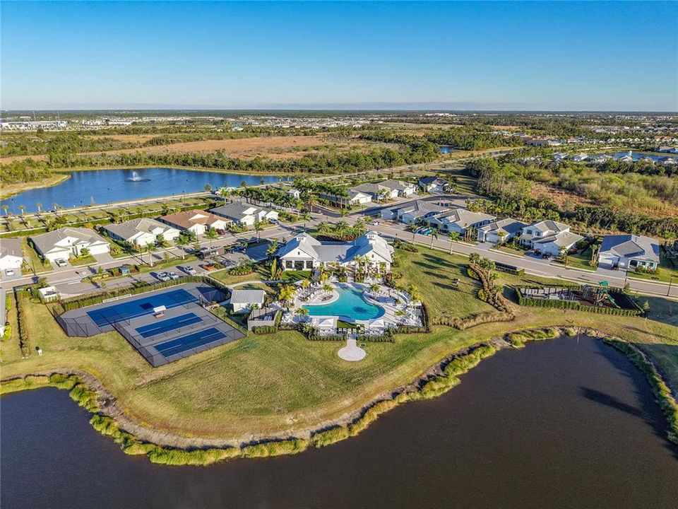 En Venta: $1,265,000 (4 camas, 3 baños, 3510 Pies cuadrados)