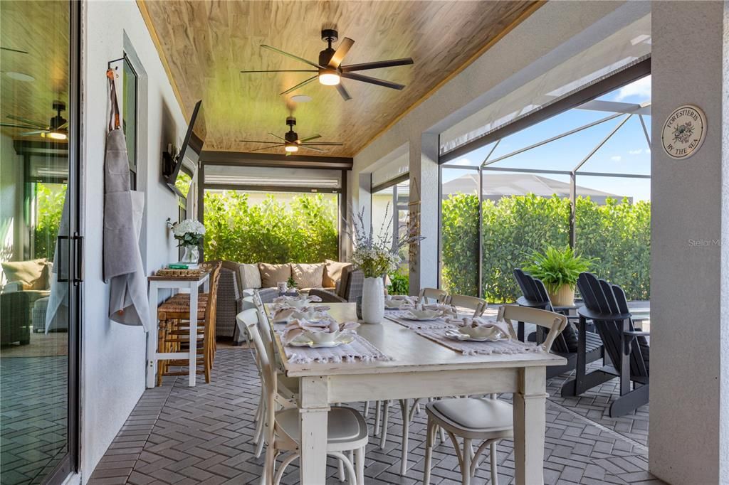 En Venta: $1,265,000 (4 camas, 3 baños, 3510 Pies cuadrados)