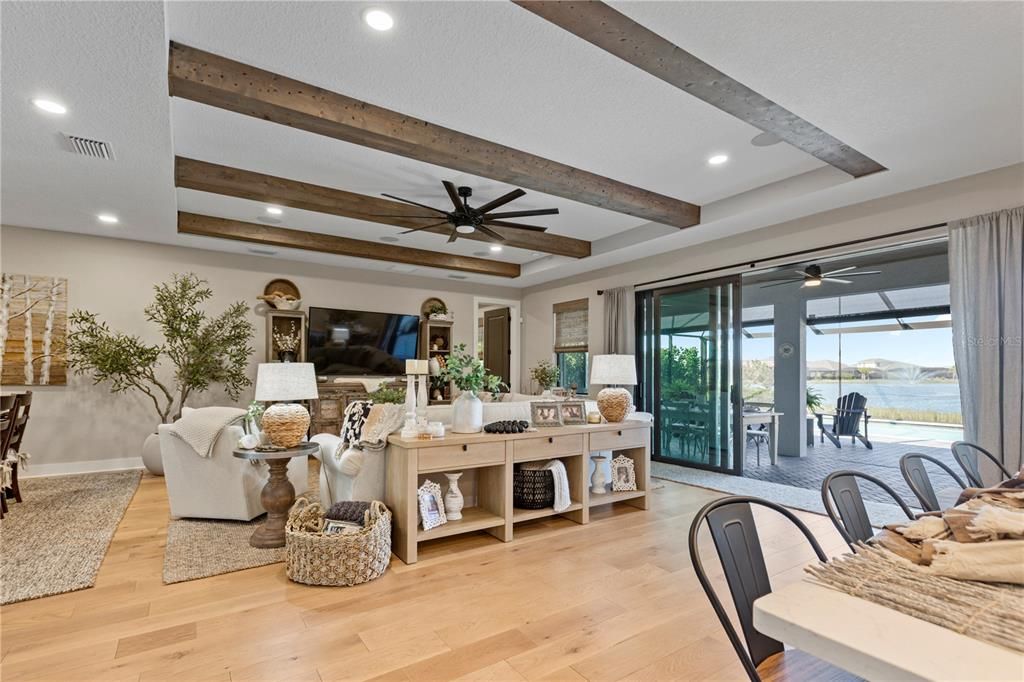 En Venta: $1,265,000 (4 camas, 3 baños, 3510 Pies cuadrados)