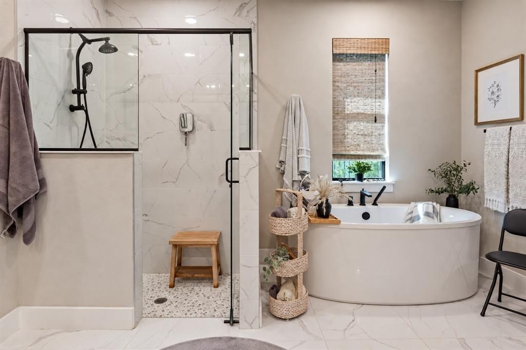 En Venta: $1,265,000 (4 camas, 3 baños, 3510 Pies cuadrados)