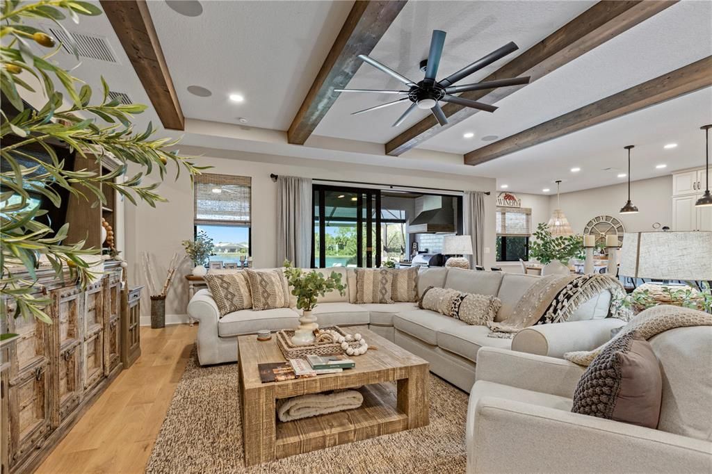 En Venta: $1,265,000 (4 camas, 3 baños, 3510 Pies cuadrados)