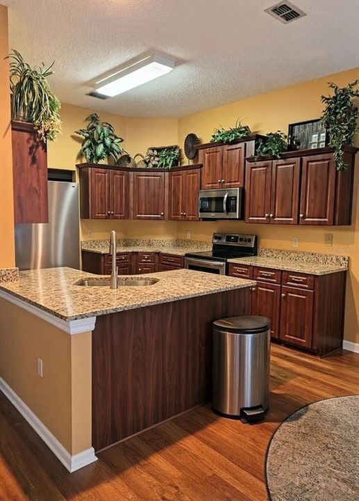 En Venta: $490,000 (3 camas, 2 baños, 1709 Pies cuadrados)