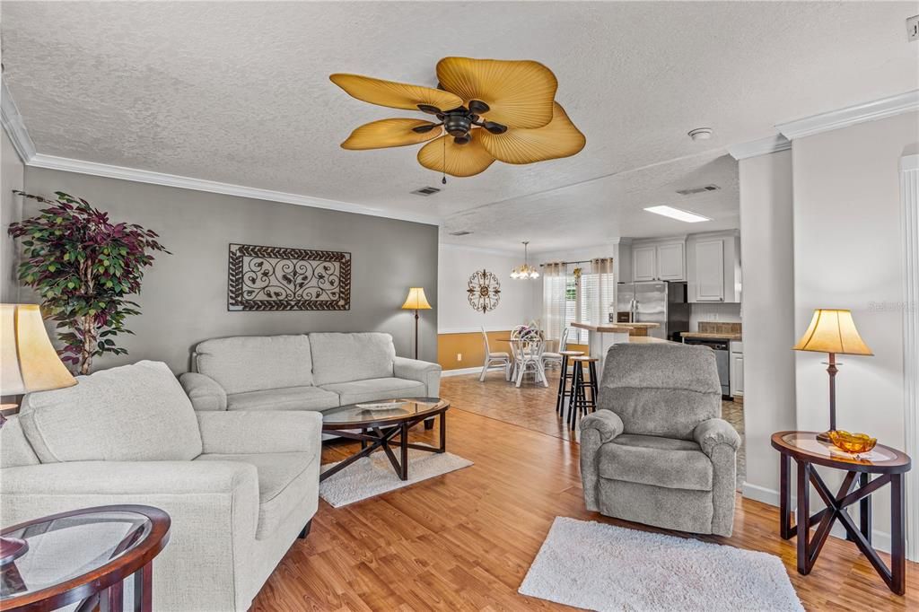 For Sale: $199,500 (2 beds, 2 baths, 1413 Square Feet)