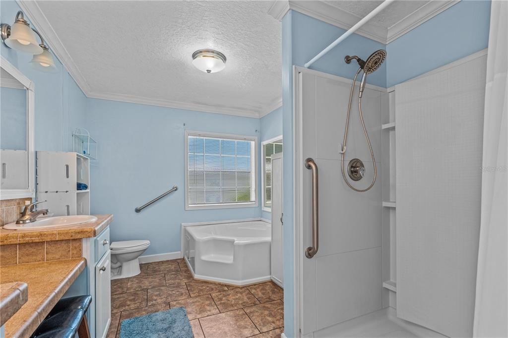 For Sale: $199,500 (2 beds, 2 baths, 1413 Square Feet)