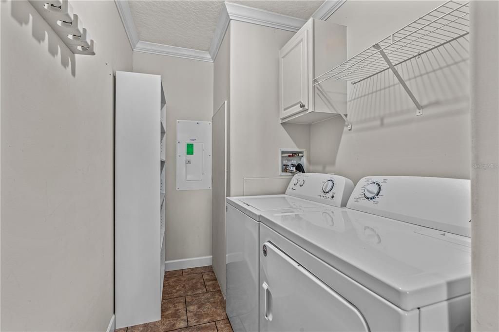 For Sale: $199,500 (2 beds, 2 baths, 1413 Square Feet)