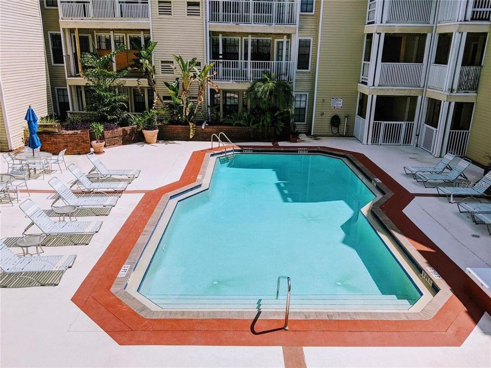 For Rent: $3,950 (2 beds, 2 baths, 894 Square Feet)