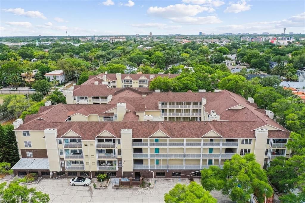 For Rent: $3,950 (2 beds, 2 baths, 894 Square Feet)