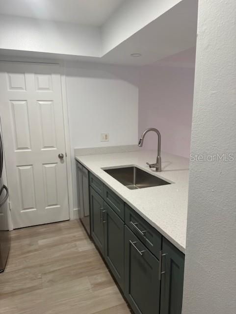 For Rent: $3,950 (2 beds, 2 baths, 894 Square Feet)