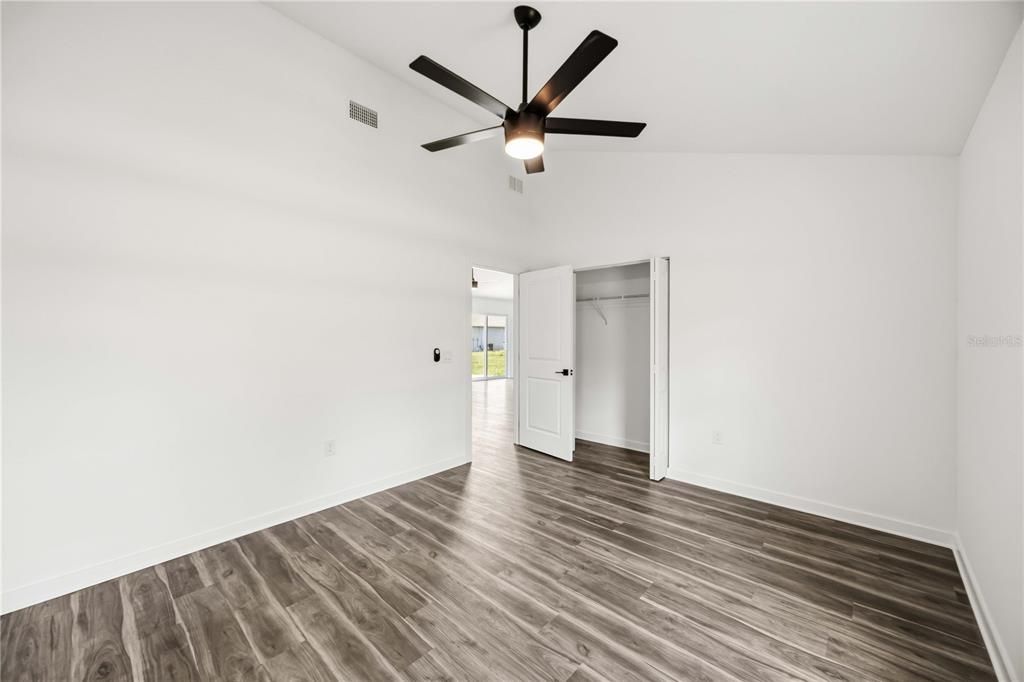 For Sale: $299,900 (3 beds, 2 baths, 1620 Square Feet)
