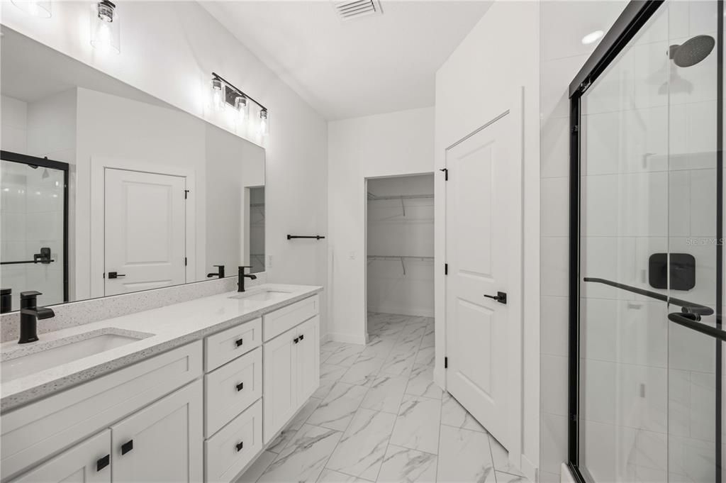 For Sale: $299,900 (3 beds, 2 baths, 1620 Square Feet)