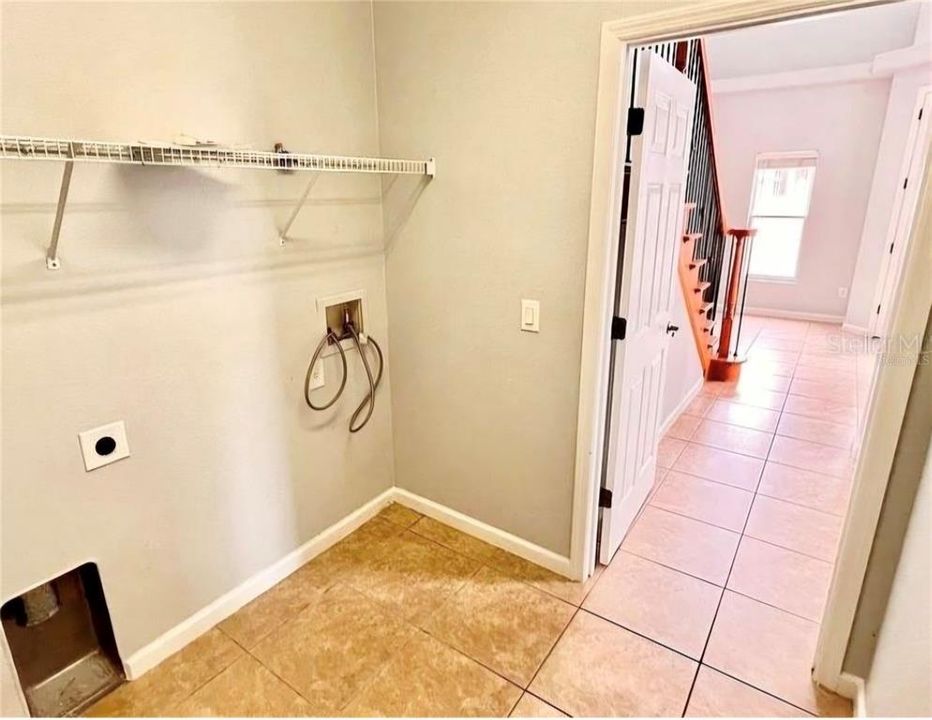 For Sale: $585,000 (4 beds, 2 baths, 2809 Square Feet)