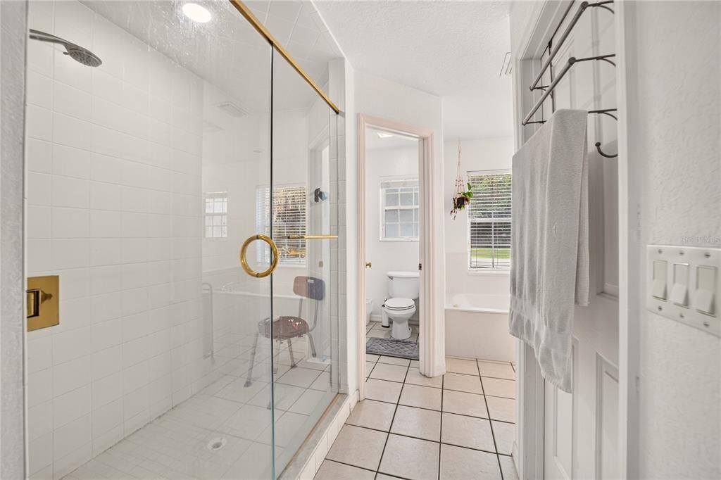En Venta: $560,000 (4 camas, 3 baños, 2894 Pies cuadrados)