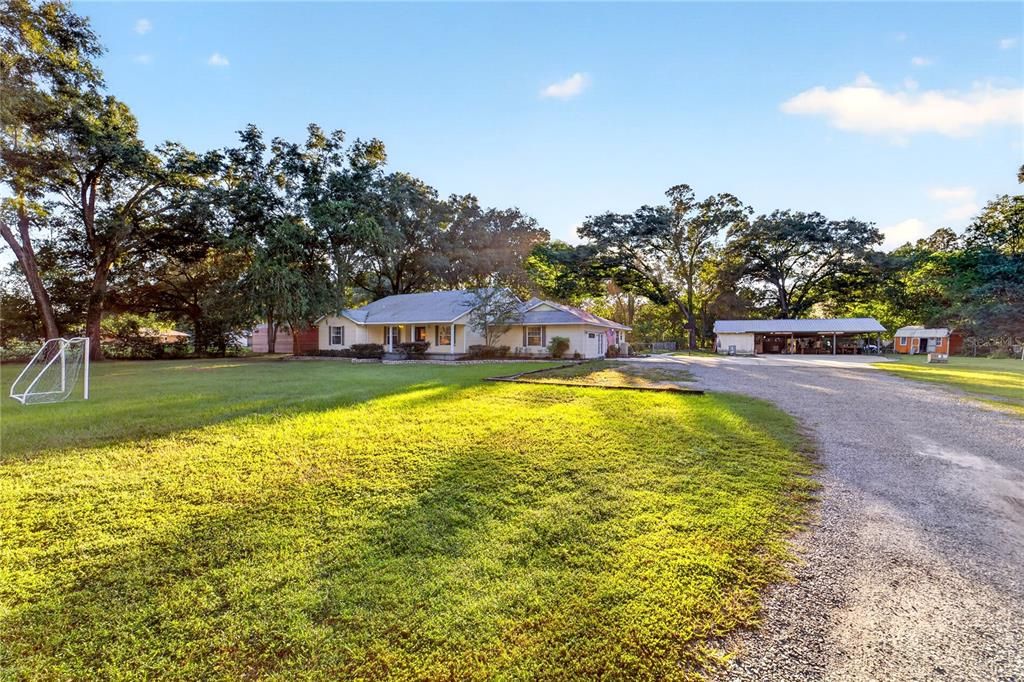 En Venta: $560,000 (4 camas, 3 baños, 2894 Pies cuadrados)