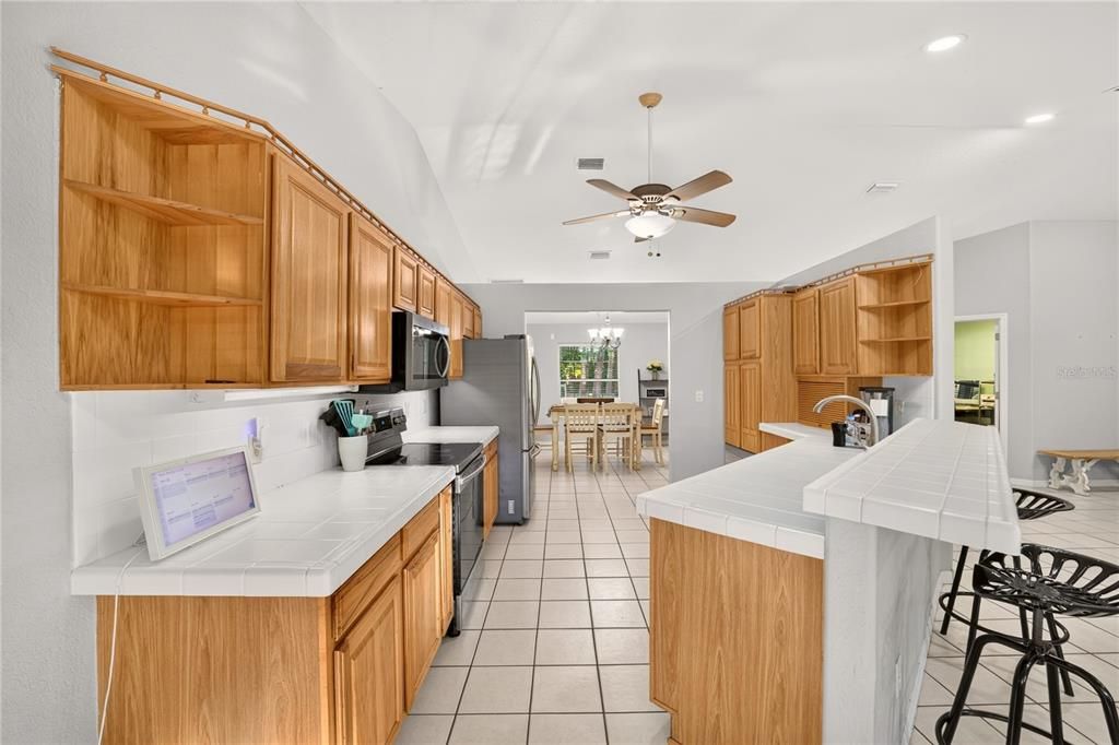 En Venta: $560,000 (4 camas, 3 baños, 2894 Pies cuadrados)