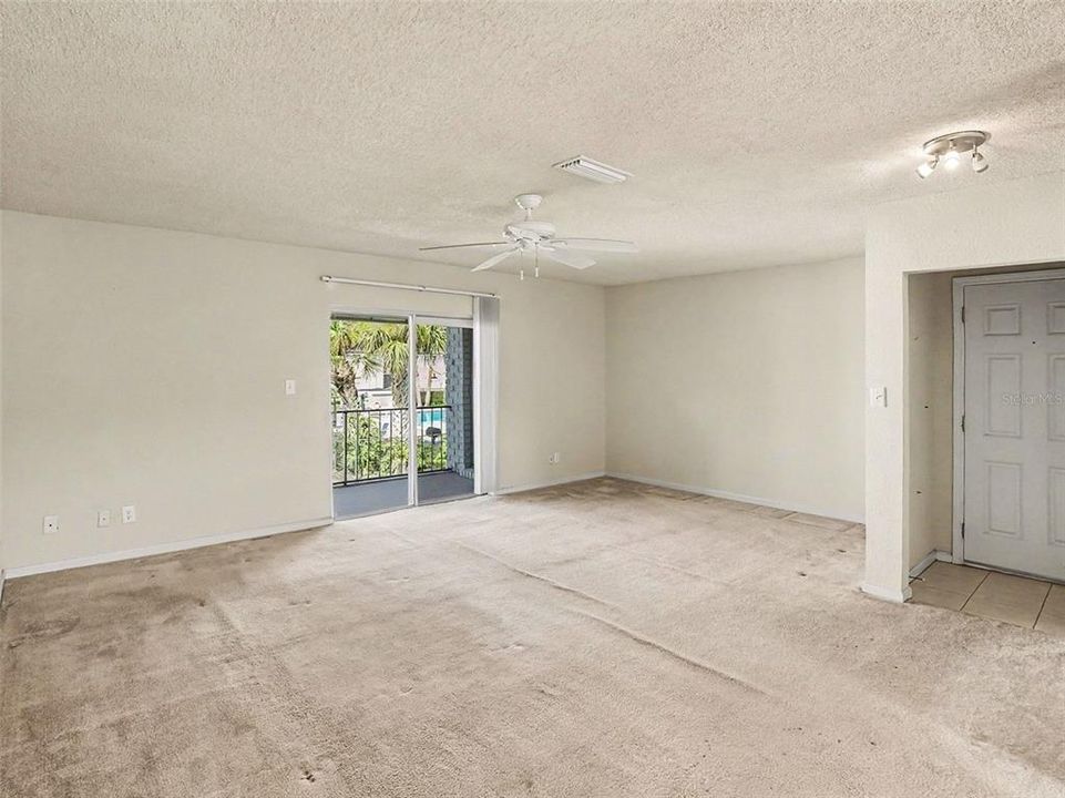 En Venta: $230,000 (3 camas, 2 baños, 1268 Pies cuadrados)