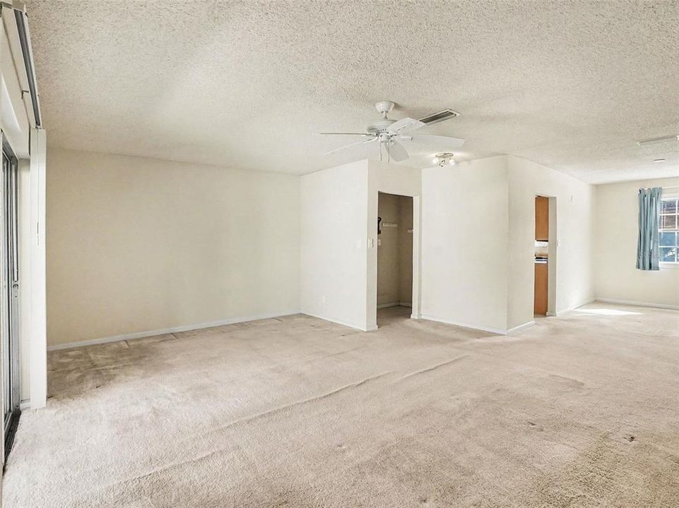 En Venta: $230,000 (3 camas, 2 baños, 1268 Pies cuadrados)