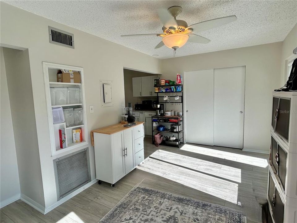 En Venta: $199,900 (2 camas, 2 baños, 1100 Pies cuadrados)
