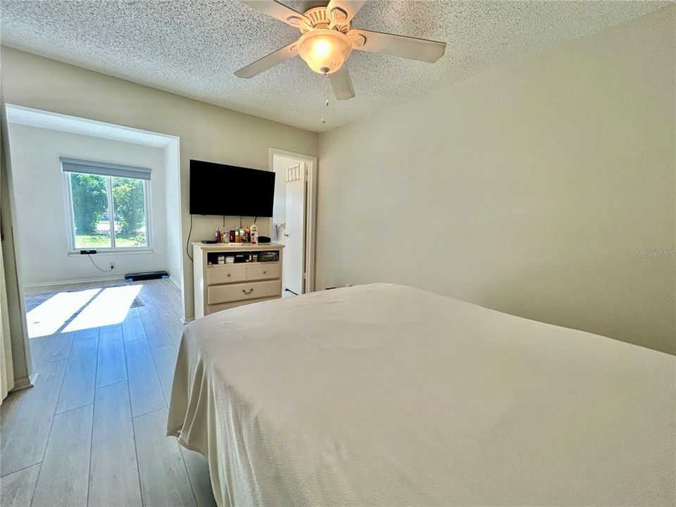 En Venta: $199,900 (2 camas, 2 baños, 1100 Pies cuadrados)